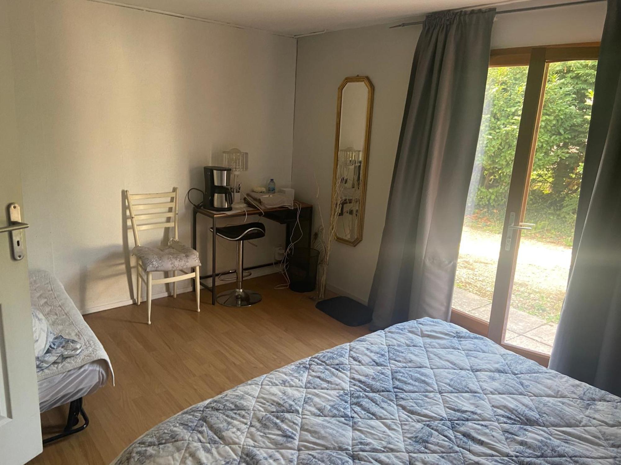 Plim Cie 2 Chambres, Sde A L'etage Homestay